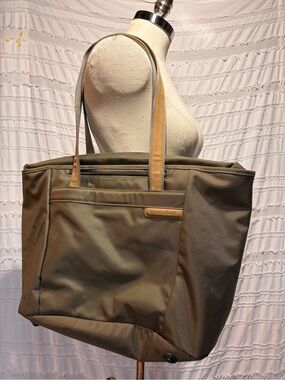 Briggs & Riley Baseline Traveler Tote